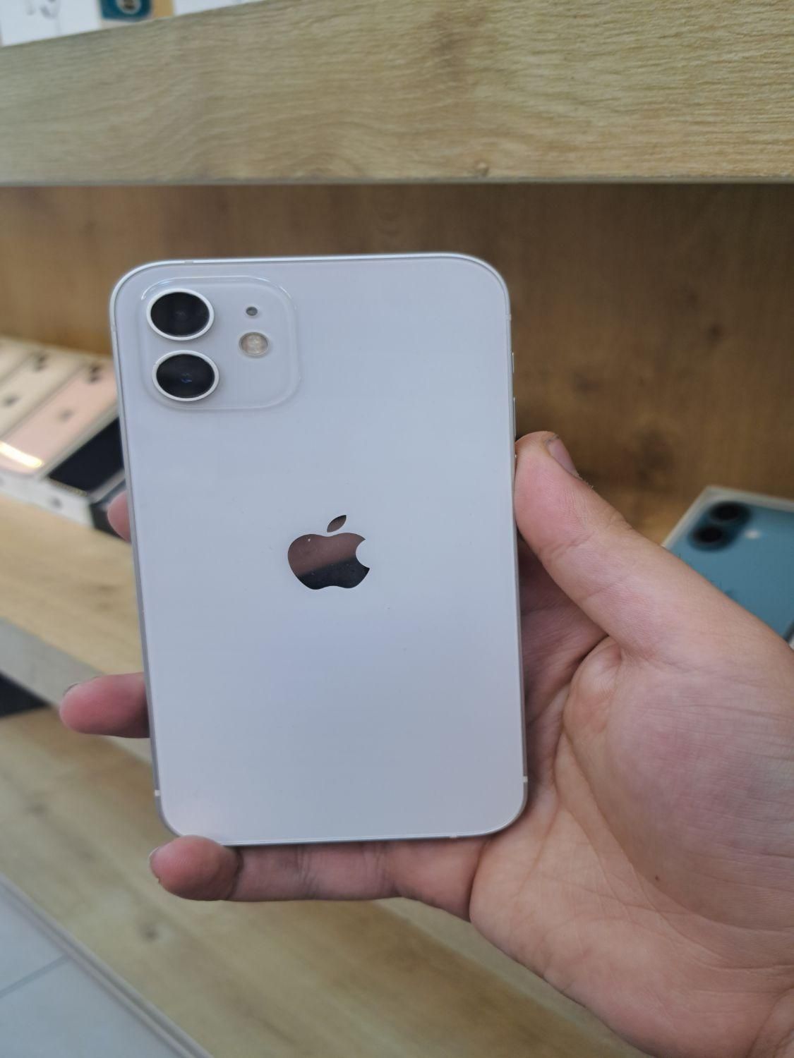 اپل iPhone 12 با حافظهٔ ۱۲۸ گیگابایت|موبایل|اصفهان, احمدآباد|دیوار