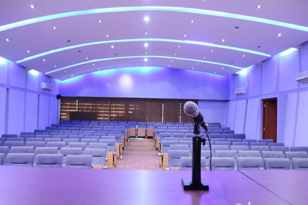 اجاره سالن همایش|اجارهٔ کوتاه‌مدت دفتر کار و فضای آموزشی|تهران, سنائی|دیوار