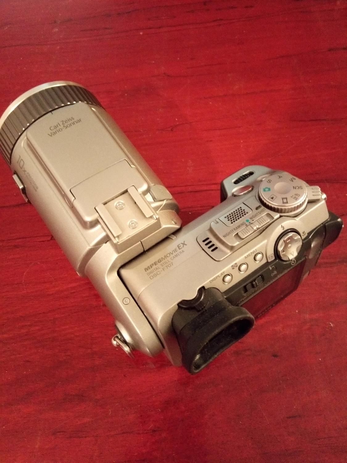 دوربین عکاسی و فیلم برداری سونیCyber-shot DSC-F707|دوربین عکاسی و فیلم‌برداری|تهران, شهرک ژاندارمری|دیوار