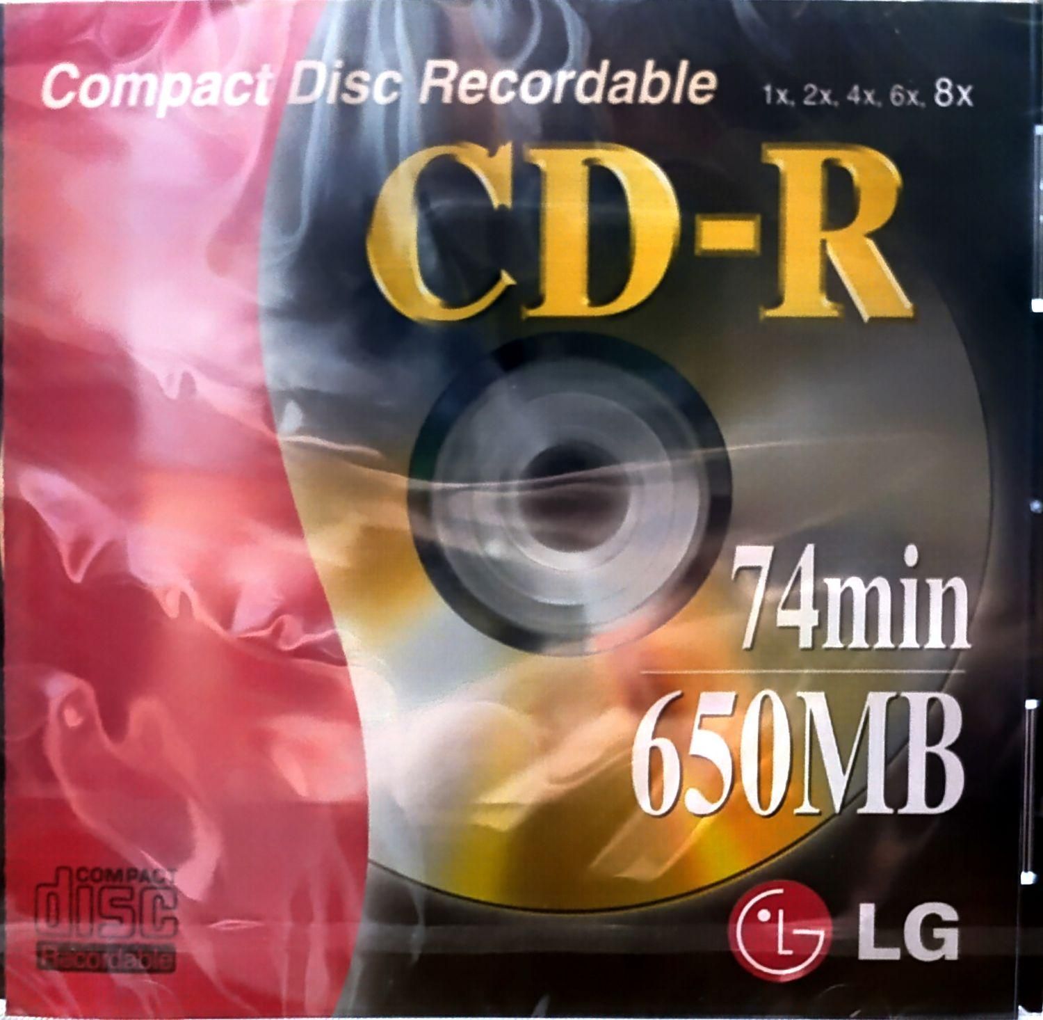 تعدادی سی دی  و فلاپی با قاب وکابل برق    وفن|قطعات و لوازم جانبی رایانه|ملایر, |دیوار