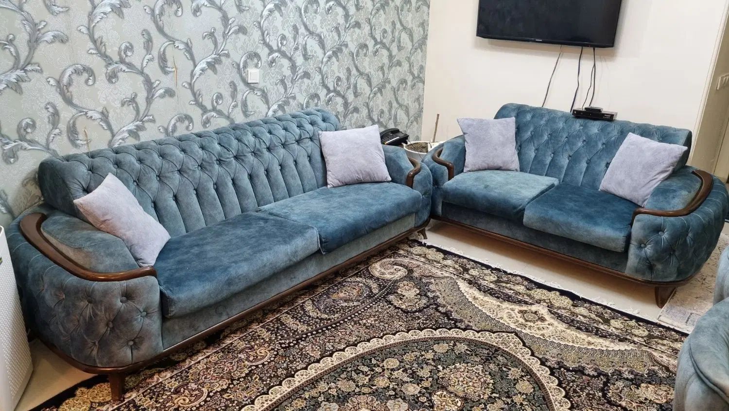 مبل نیم ست چستر همراه ست میز نهارخوری ۶ نفره|مبلمان خانگی و میز عسلی|تهران, مینی‌سیتی (شهرک نفت)|دیوار