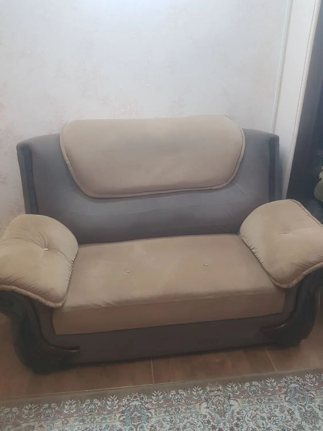 مبل درجه یک  ۷نفره با کیفیت|مبلمان خانگی و میز عسلی|رشت, پیرسرا|دیوار