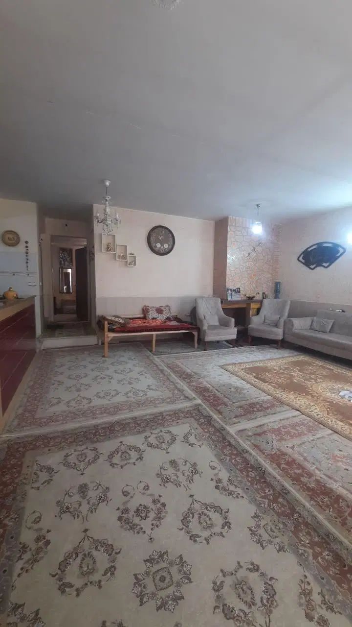 ویلایی۱۸۰متربدون پله/دوخواب،شهرک گلخانه/گذر۱۰متری|فروش خانه و ویلا|ابهر, |دیوار