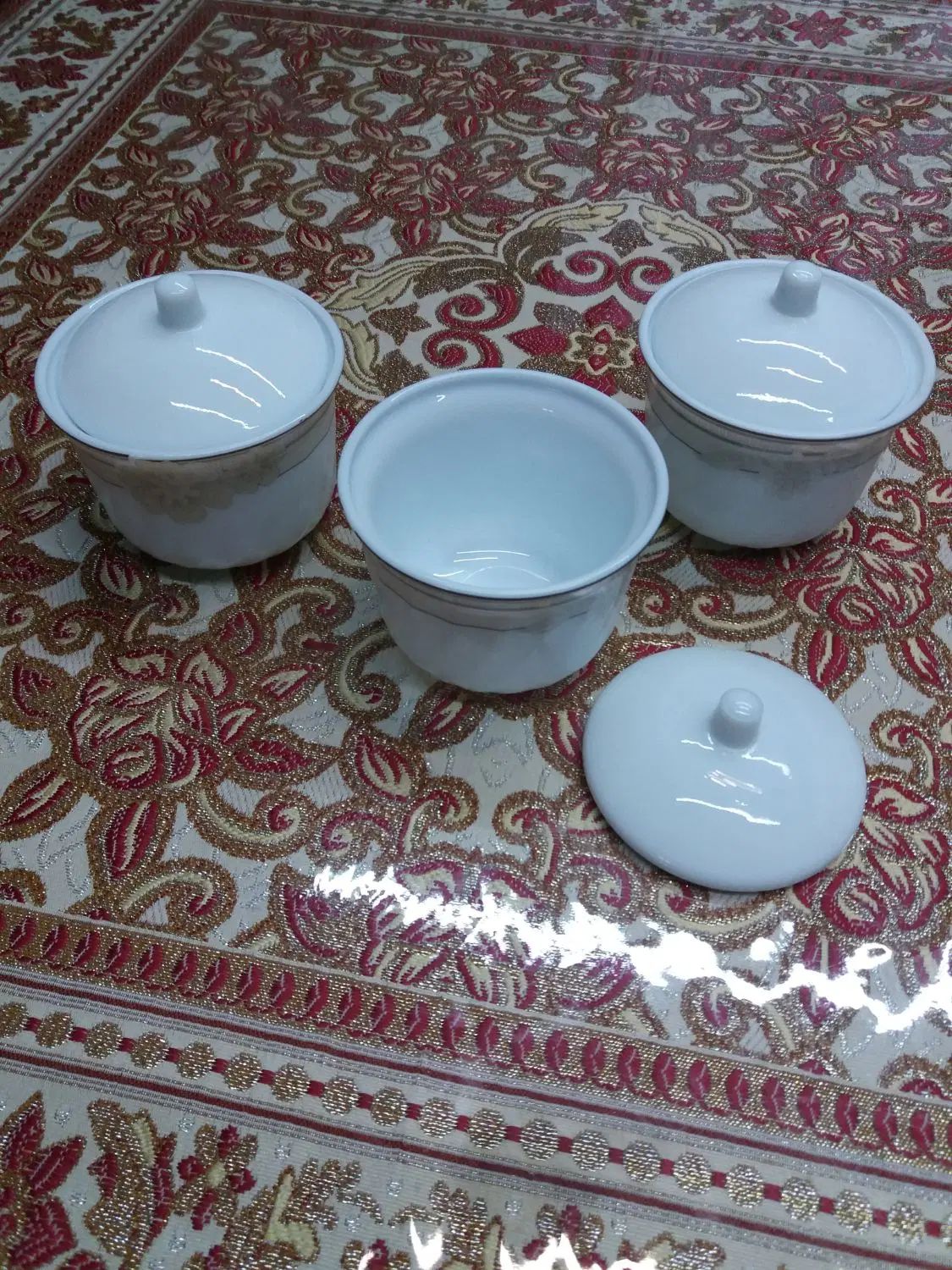 سه عدد قندان خارجی|ظروف سرو و پذیرایی|اصفهان, ارغوانیه|دیوار