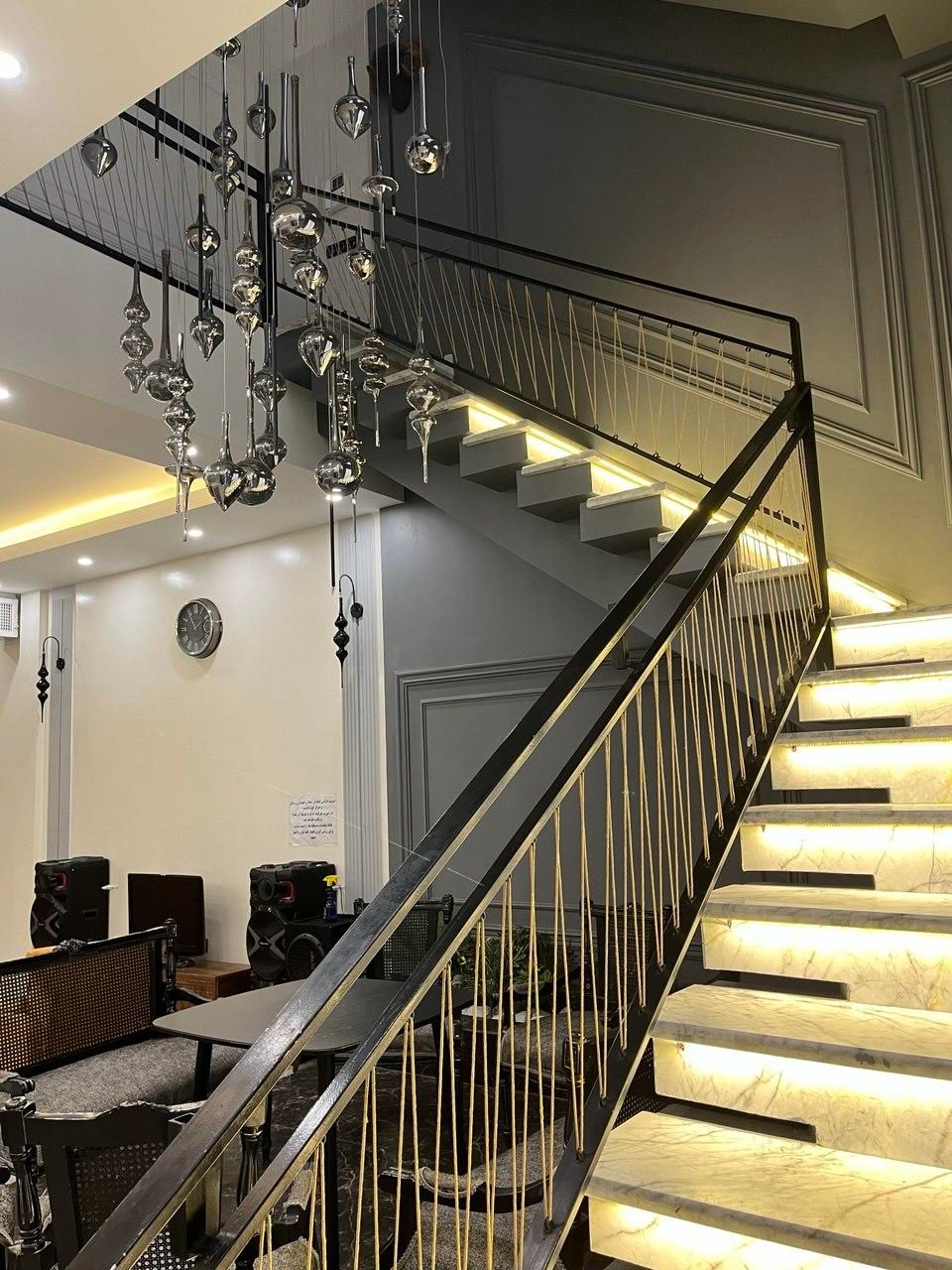 ویلا نوساز ۴خواب استخر سرپوشیده(مستقیم از مالک)|اجارهٔ کوتاهمدت ویلا و باغ|تهران, حکیمیه|دیوار