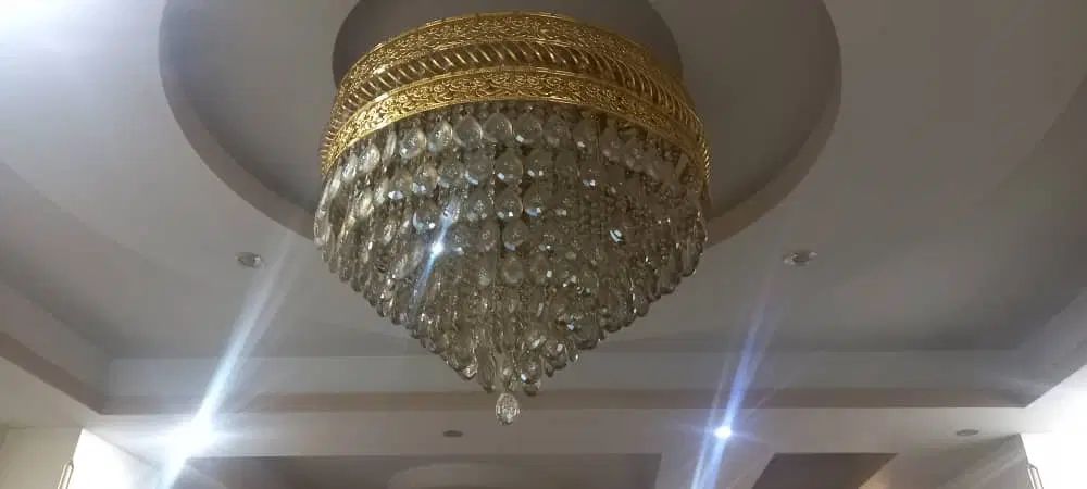 دو عددلوسترقطر۹۰ و۴۰ درحدنو و ساعت خیلی قدیمی برنز|لوستر و چراغ آویز|تهران, آبشار تهران (دریاچه)|دیوار