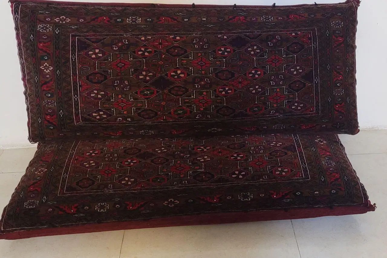 پشتی|پشتی|مشهد, کوه سنگی|دیوار