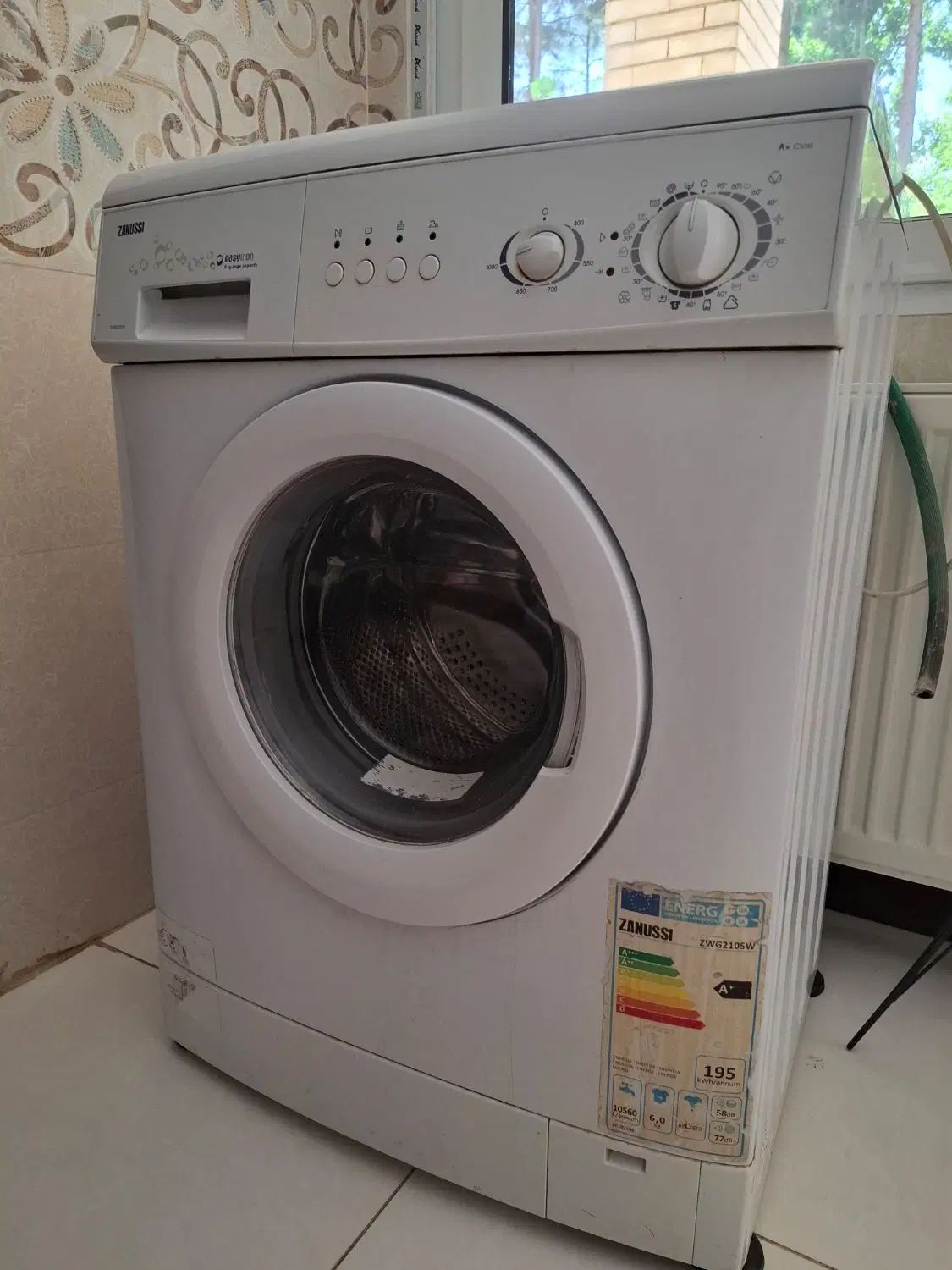 ماشین لباسشویی زانوسی - Zanussi|ماشین لباسشویی و خشک‌کن لباس|اصفهان, مرداویج|دیوار