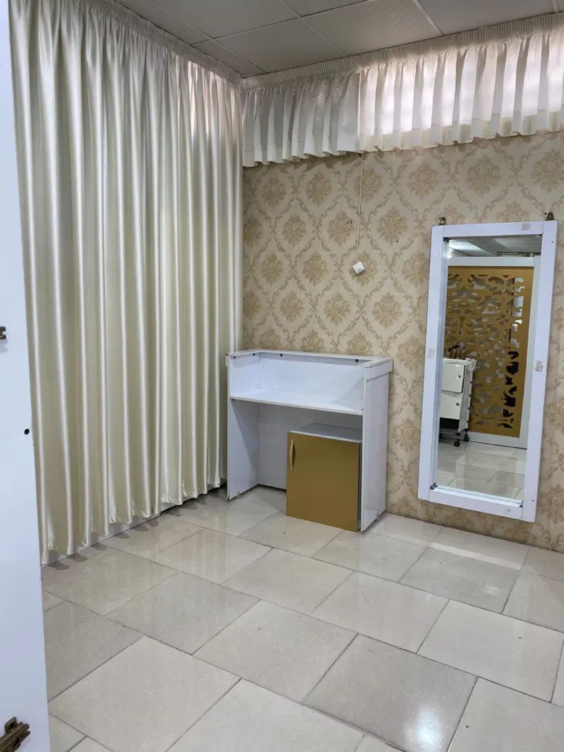 اجاره لاین و اتاق در سالن زیبایی دارای تابلو|اجارهٔ دفتر کار، اتاق اداری، مطب|مشهد, سرافرازان|دیوار