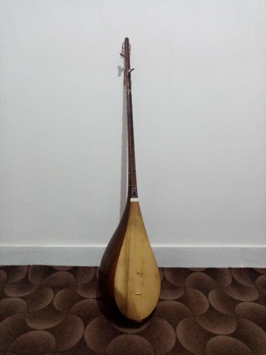 دوتار بم گلیان حرفه ای(کرمانج)|سازهای سنتی|نیشابور, گنبد سبز|دیوار