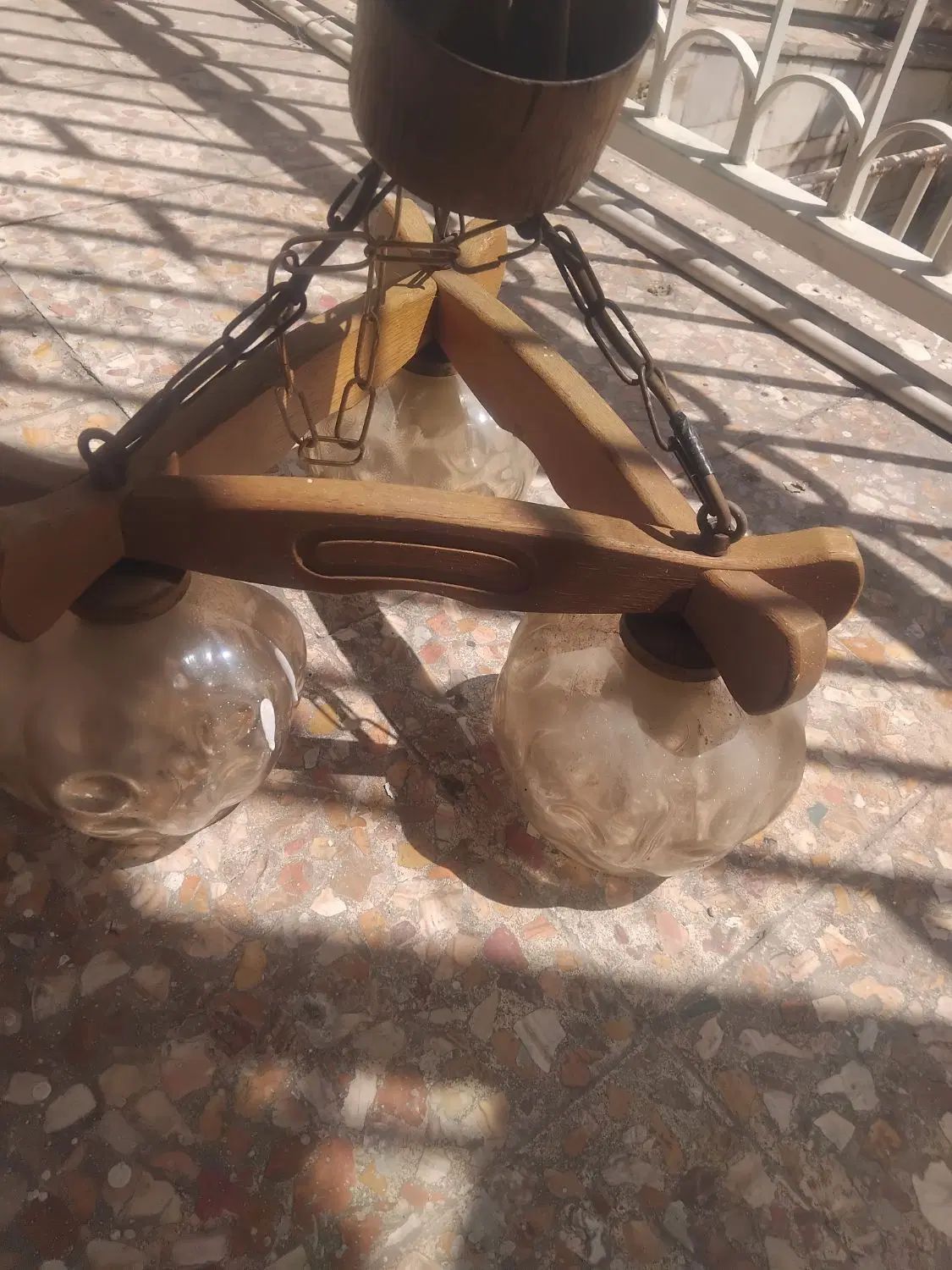 لوستر سه شاخه|لوستر و چراغ آویز|تهران, هروی|دیوار