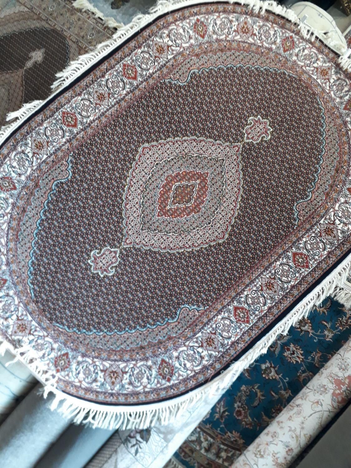 فرش ماهی آشپزخانه سایز ۱/۵×۲/۲۵بیضی۷۰۰ شانه|فرش|تبریز, |دیوار