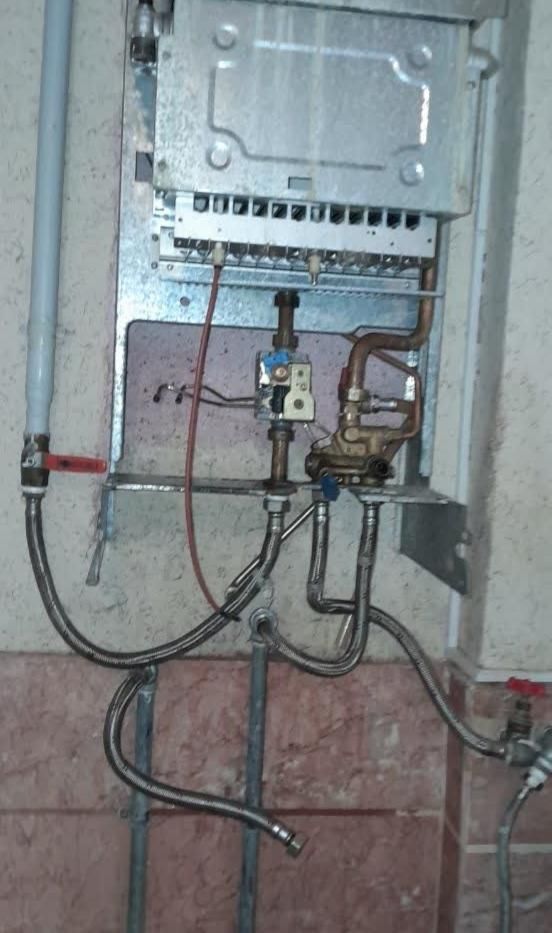 تعمیر و نصب پکیج ، انواع شیرآلات بهداشتی، لوله کشی|خدمات پیشه و مهارت|اراک, |دیوار