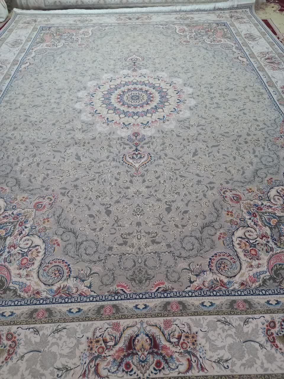 فرش ۱۲متری فقط تخته ۲۰ تومن ۴ عدد موجود|فرش|اراک, |دیوار