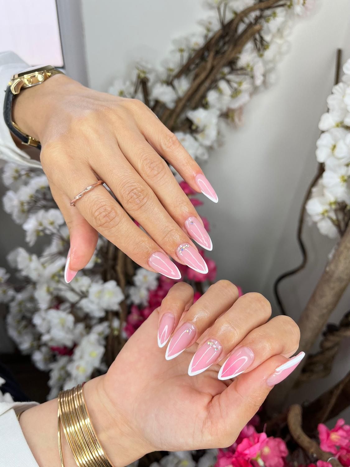 آموزش کاشت ناخن|خدمات آرایشگری و زیبایی|رشت, لاکانی|دیوار