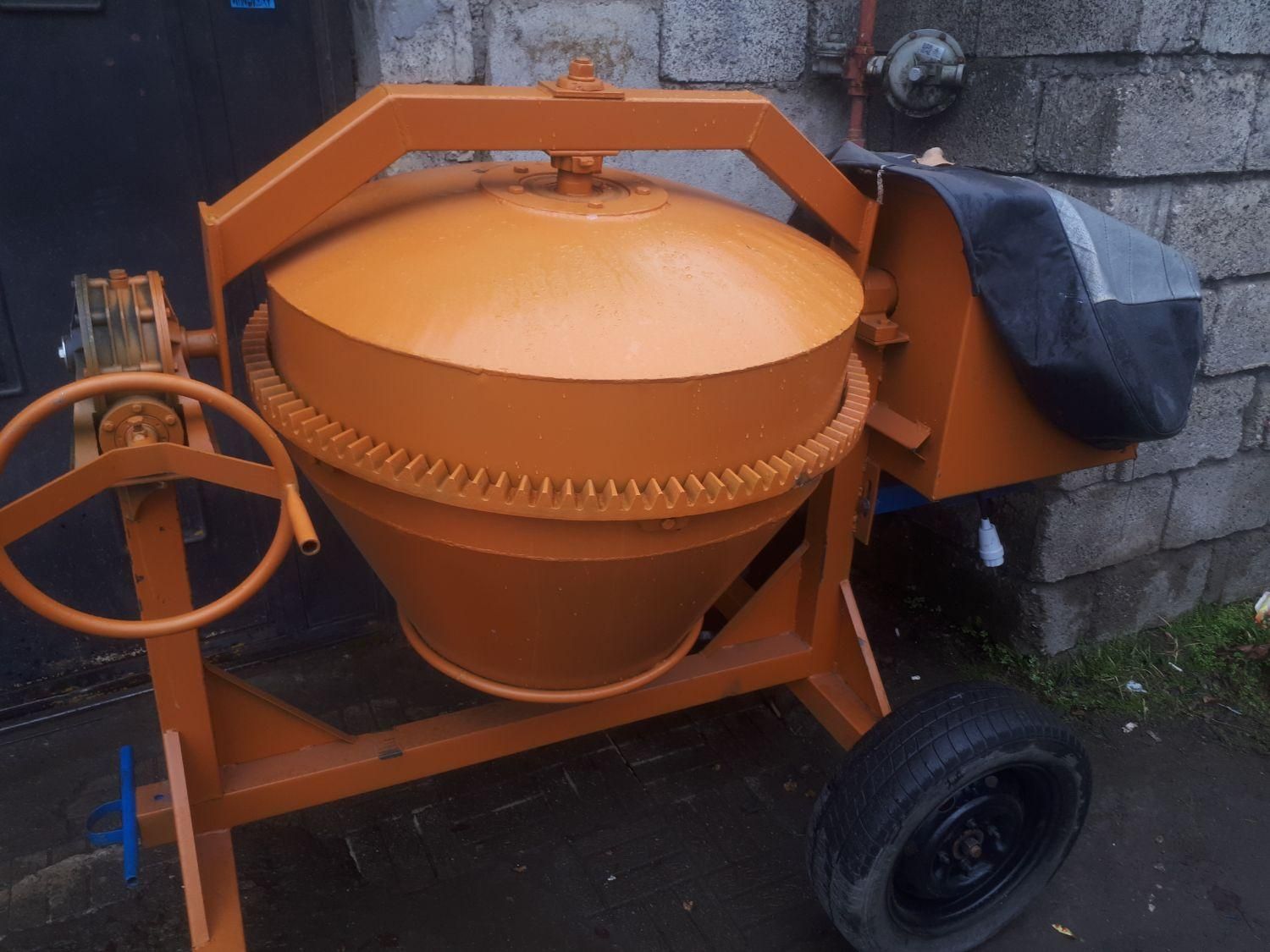 بالابر بتونیر ویبره کفکش سمپاش هیلتی|مصالح و تجهیزات ساختمان|املش, |دیوار