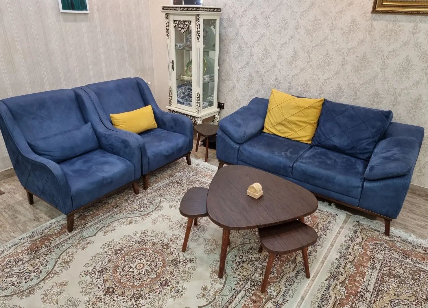 مبل راحتی|مبلمان خانگی و میز عسلی|رشت, گلسار|دیوار