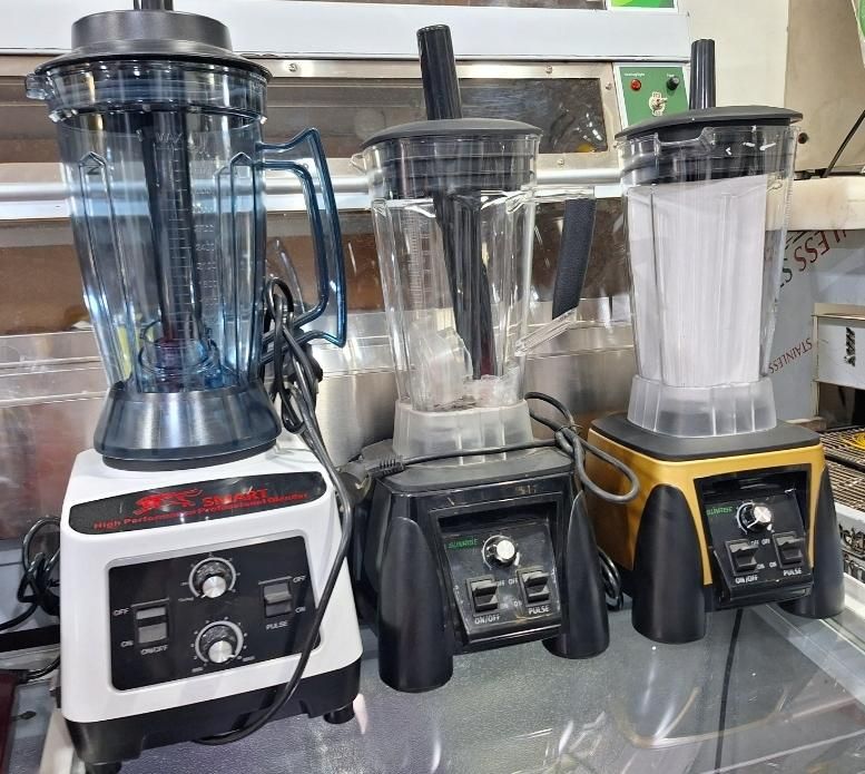 مخلوط کن بلندر حرفه ای وارداتی پرقدرت|آبمیوه‌گیر و آب‌مرکبات‌گیر|ساری, |دیوار