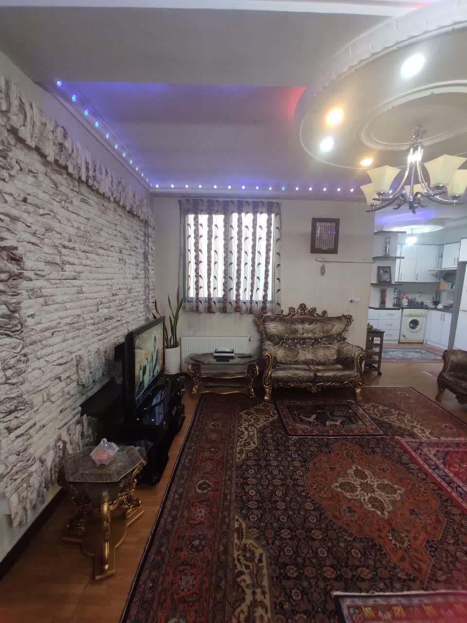 آپارتمان ۷۸متری مجتمع تاکسیرانی شهرک سالور|فروش آپارتمان|اسلامشهر, شهرک سالور|دیوار