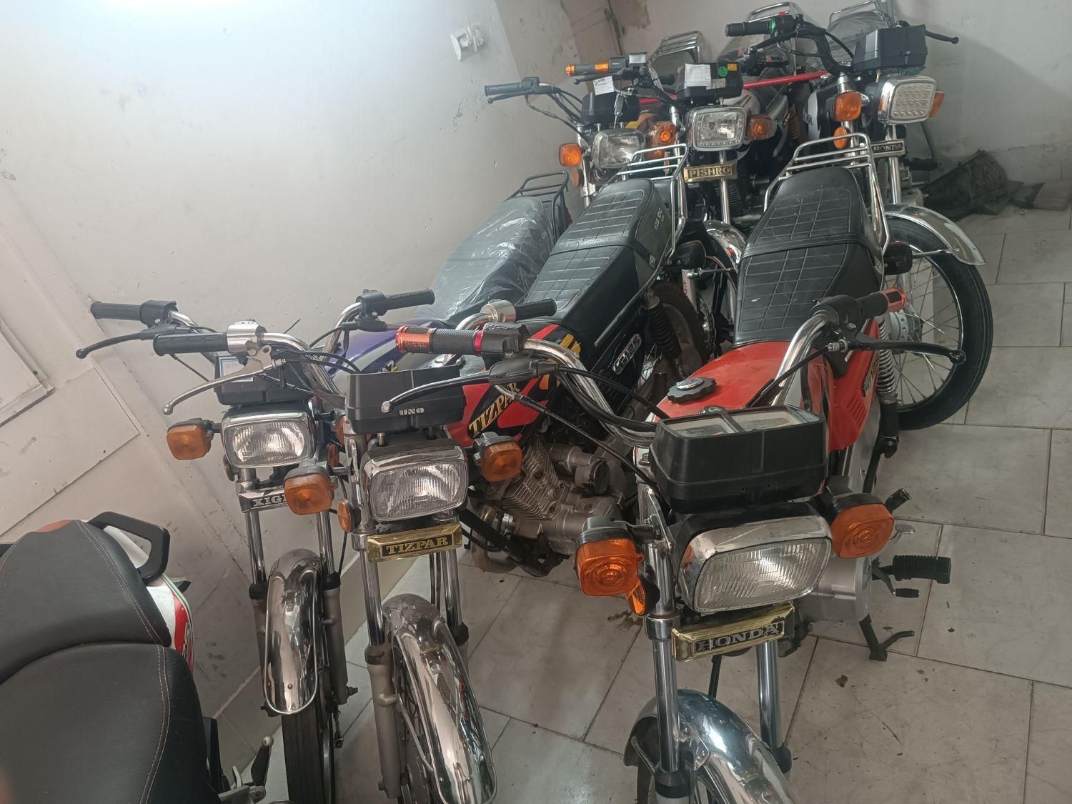 هندا مدل۹۵کاربرات ۱۲۵(ماهان سیکلت)|موتورسیکلت|مشهد, دانشجو|دیوار