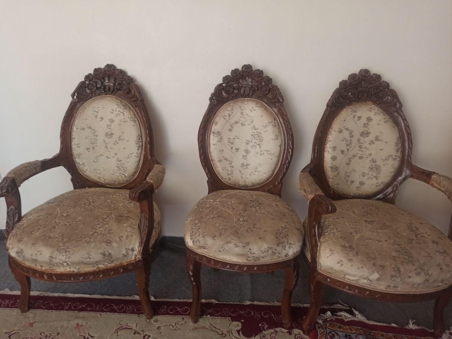 مبلمان سلطنتی|مبلمان خانگی و میز عسلی|اصفهان, مفتح|دیوار