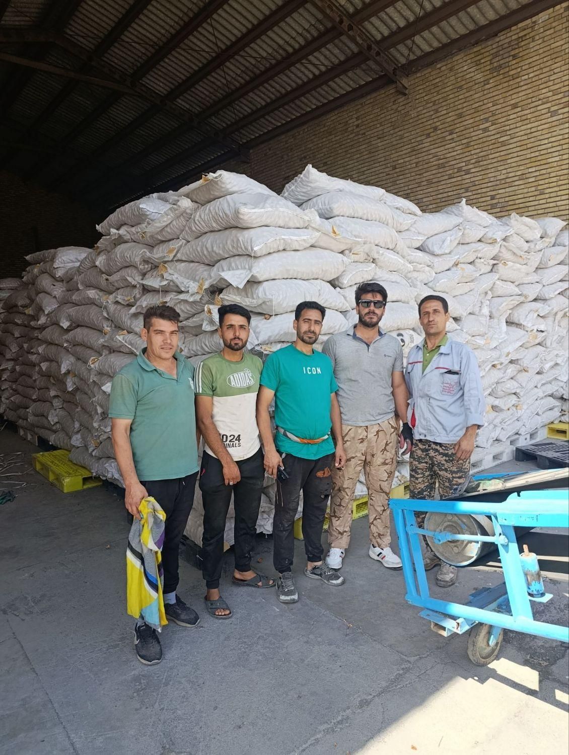 کارگر اسباب کشی منزل و باربری انواع باردر نیشابور|خدمات حمل و نقل|نیشابور, جمهوری|دیوار