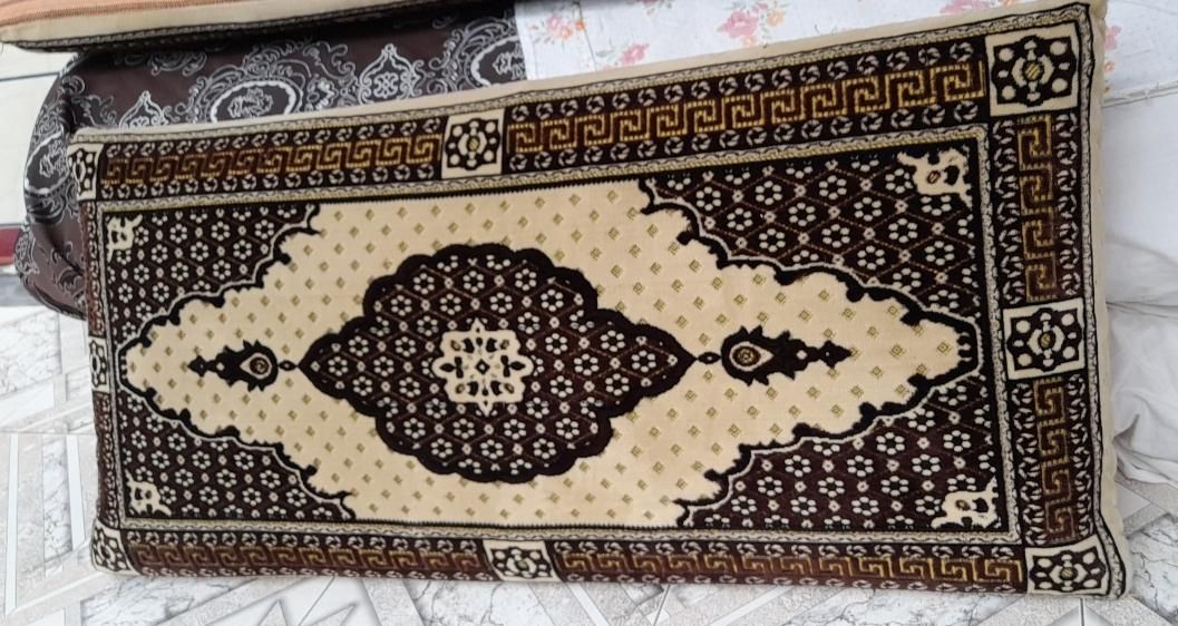 سه عدد پشتی در حد نو|پشتی|گرگان, |دیوار