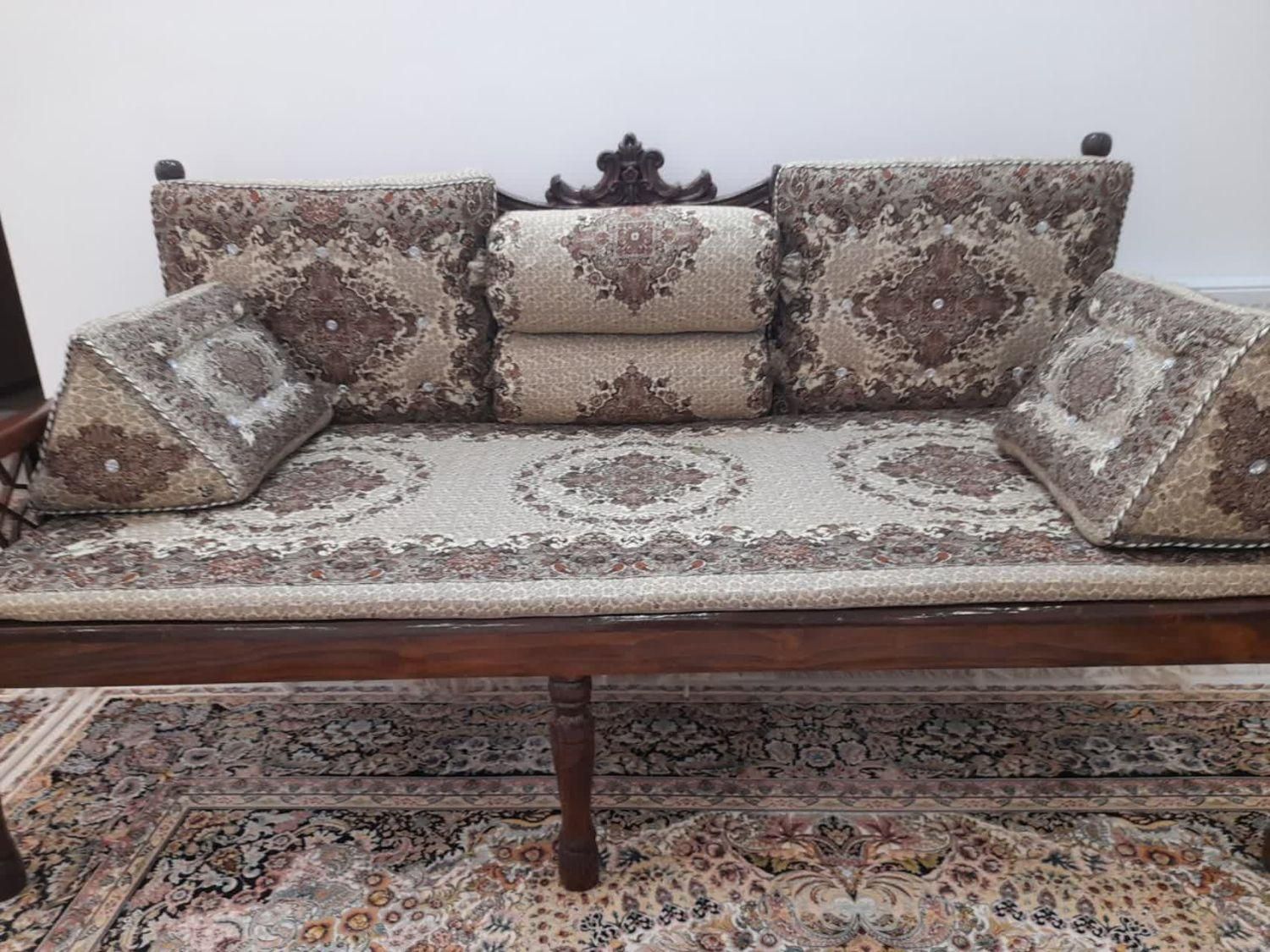 پشتی شاه نشین درباری|پشتی|قم, نیروگاه|دیوار