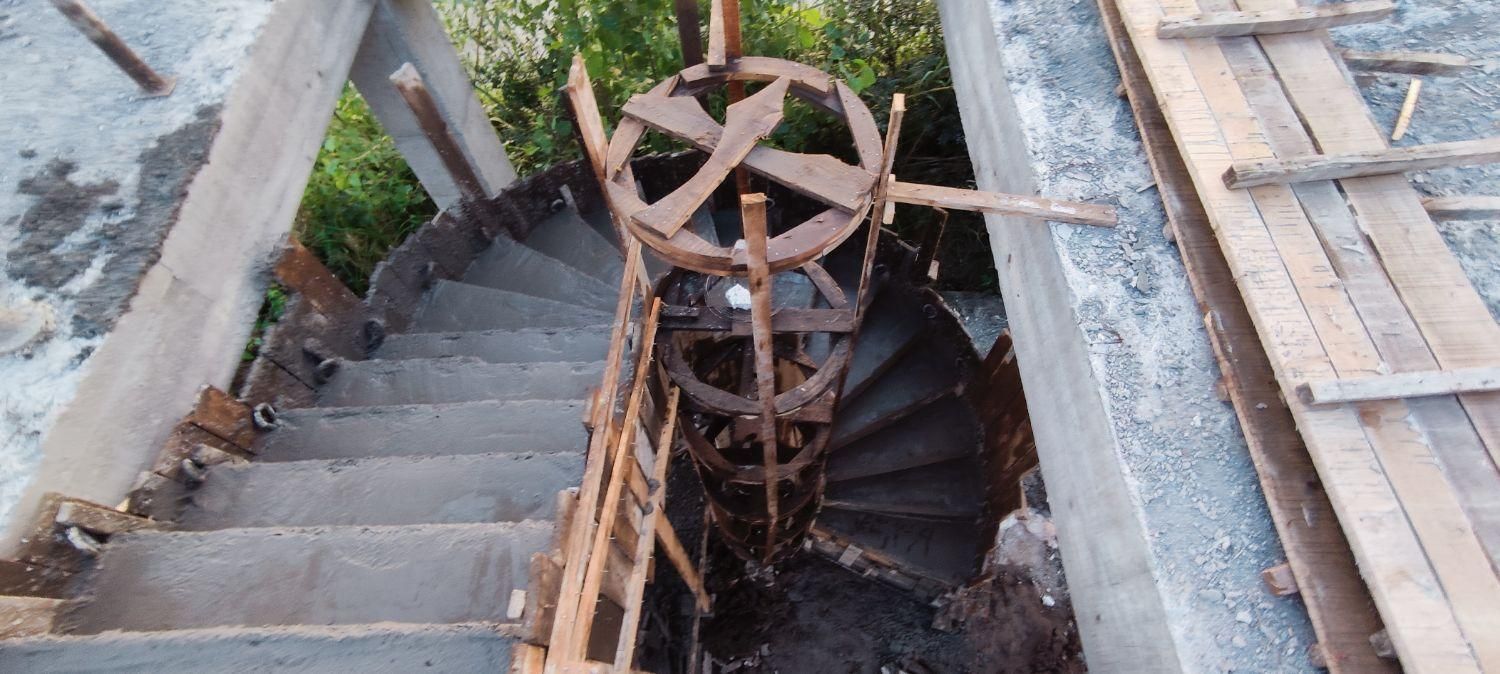 اجرای پله گرد بتنی دررشت|خدمات پیشه و مهارت|رشت, سلیمانداراب|دیوار