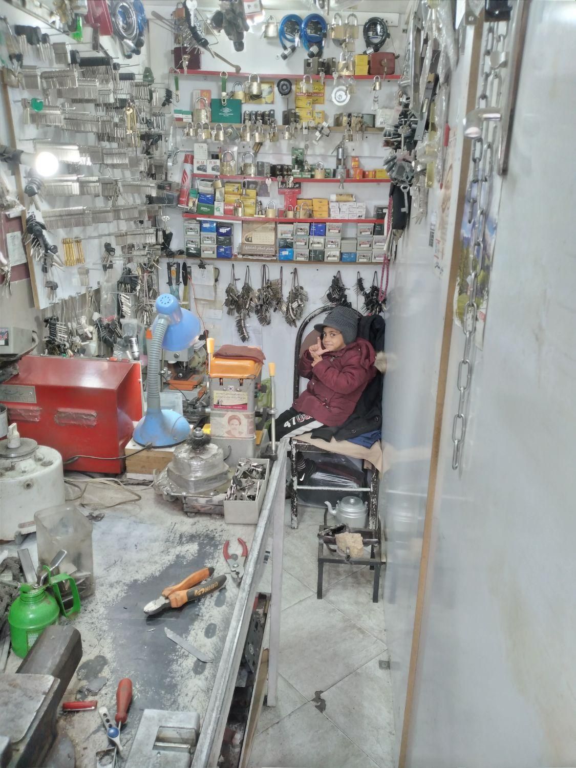 کلیدسازیوتعمیروبازکردنانواعدربوقفلوماشین۲۴س|خدمات پیشه و مهارت|ملایر, |دیوار