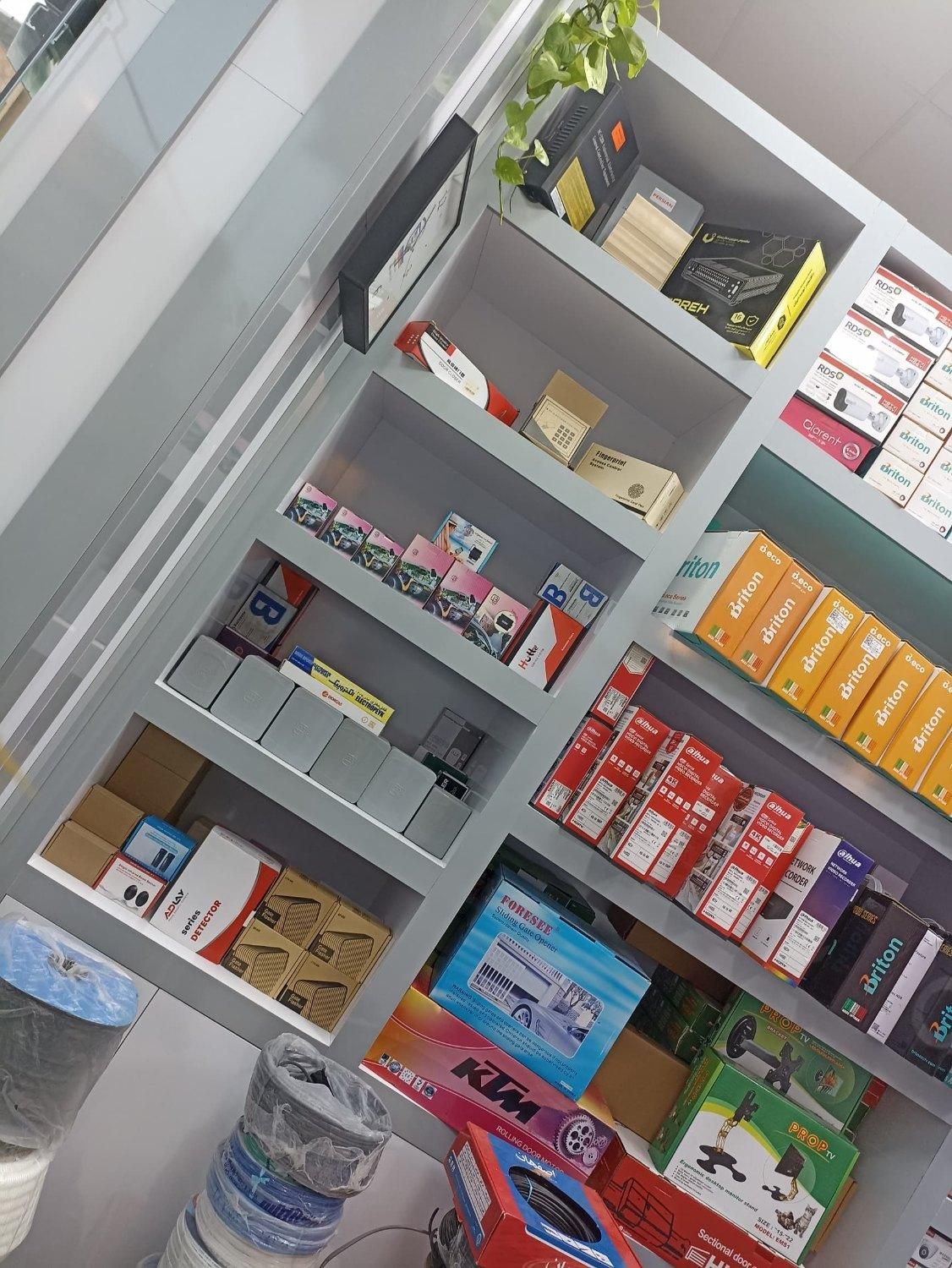 تعمیر،نصب کرکره و درب برقی از ما بخواهید(بهارستان)|مصالح و تجهیزات ساختمان|اصفهان, بهارستان|دیوار