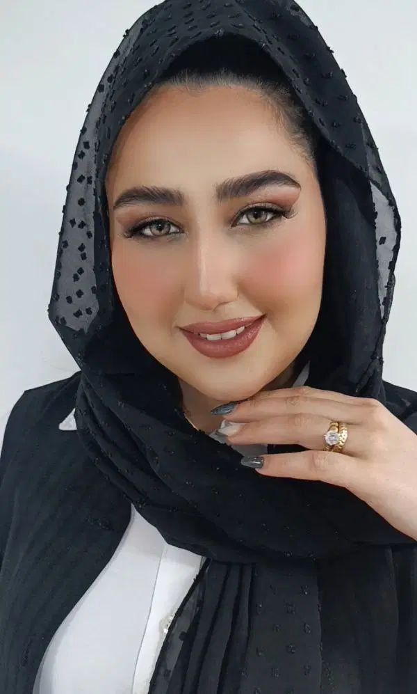 خدمات زیبایی میکاپ و شینیون (آموزش میکاپ با مدرک)|خدمات آرایشگری و زیبایی|نیشابور, میدان حافظ|دیوار