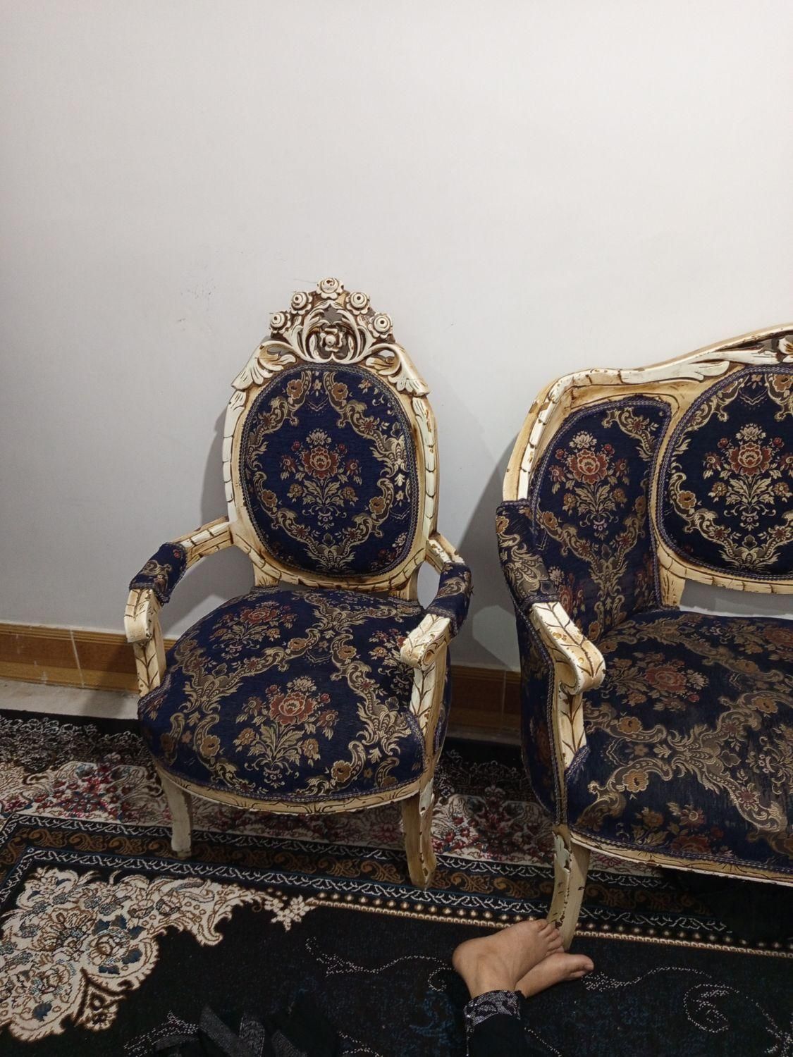 مبل سلطنتی|مبلمان خانگی و میز عسلی|تربت جام, والفجر|دیوار