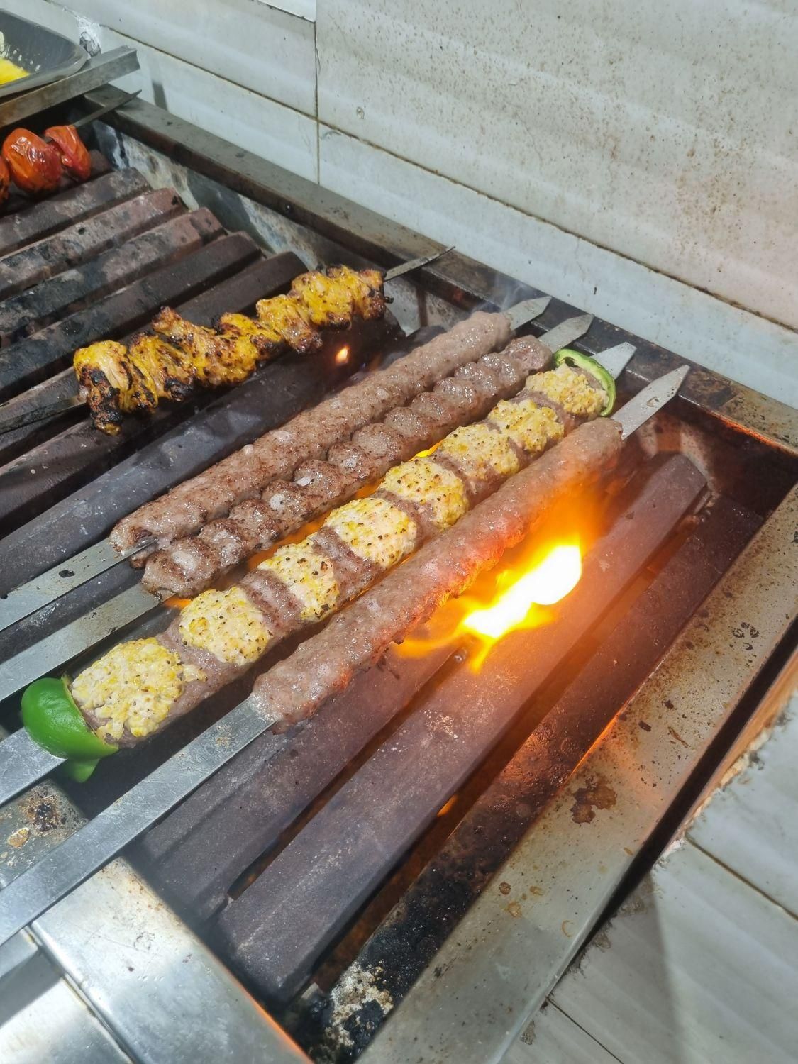 استخدام پیک موتوری تک شیفت و دو شیفت|استخدام خدمات فروشگاه و رستوران|تهران, فاطمی|دیوار