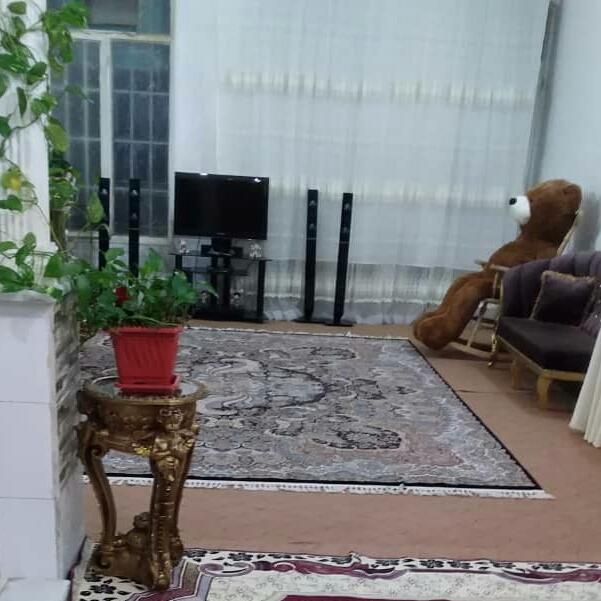 زیرزمین گلخانه ای مستقل خیابان نظری ثابت فراشاهی|اجارهٔ خانه و ویلا|قم, شاه سید علی|دیوار