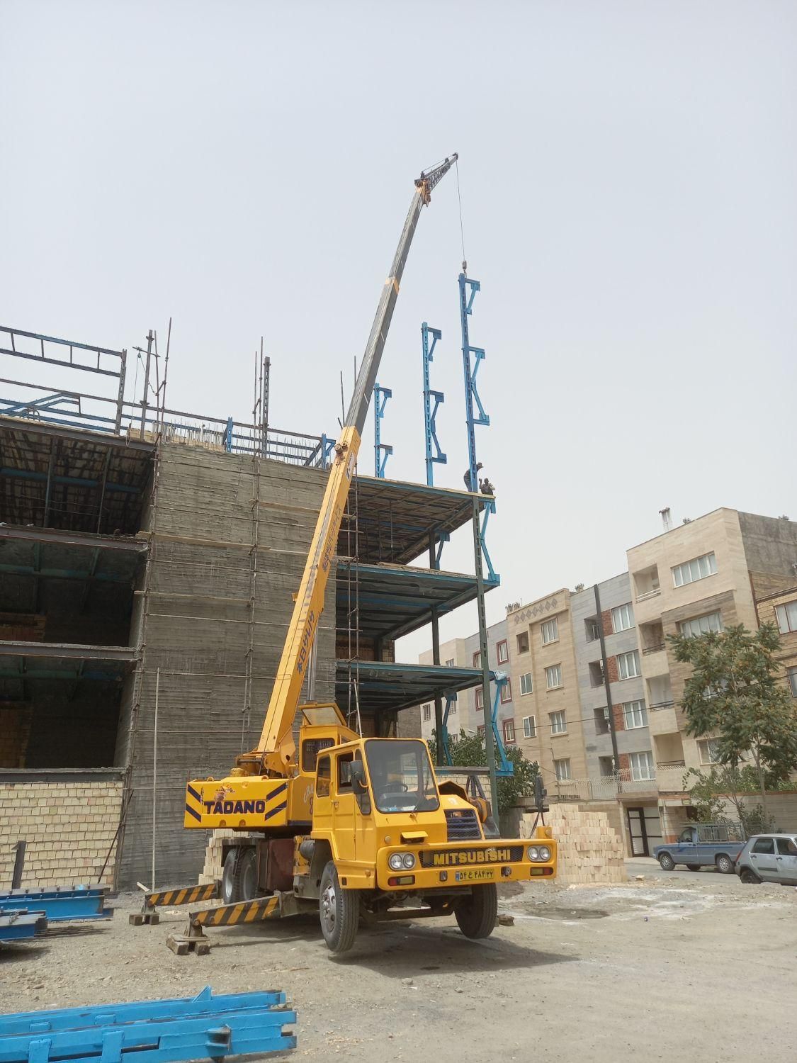 باسلام جرثقیل ۲۰ تن و۷ درخدمت همشهریان عزیز|خدمات حمل و نقل|مشهد, بلوار توس|دیوار