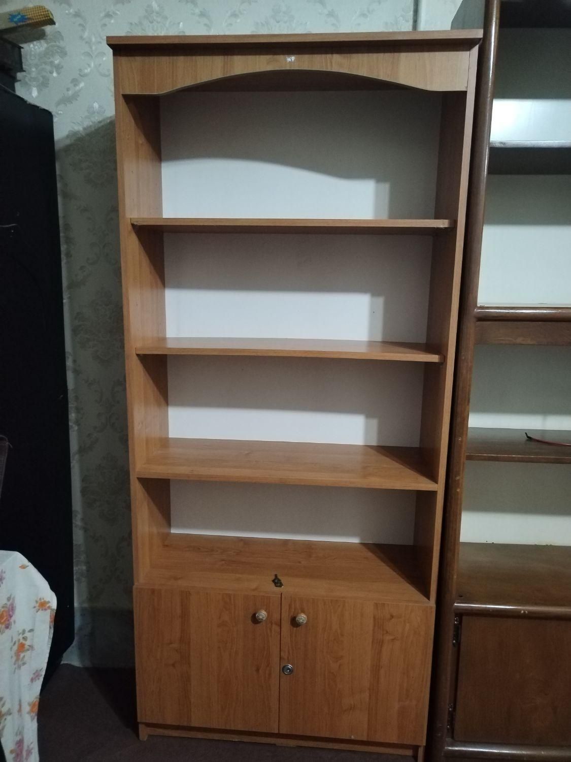 کتابخانه دوعدد جنس خوب|کتابخانه، شلف، قفسه‌های دیواری|مشهد, بهمن|دیوار