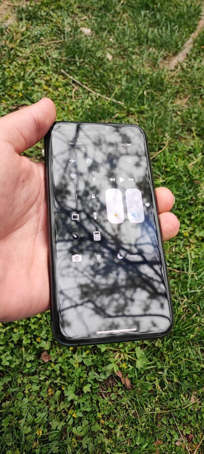 اپل iPhone 11 Pro با حافظهٔ ۶۴ گیگابایت|موبایل|تهران, عباس‌آباد|دیوار