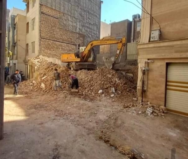 خاکبرداری و گودبرداری لایه روبی حفر کانال و استخر|خدمات پیشه و مهارت|بروجرد, |دیوار