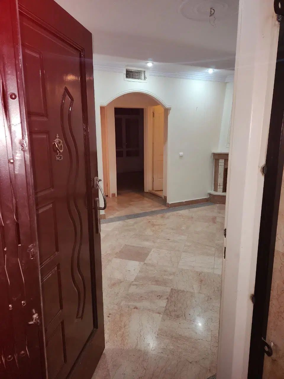 ۷۵متر ۲خواب باپارکینگ وانباری وبالکن غرق نور|اجارهٔ آپارتمان|تهران, سردارجنگل|دیوار