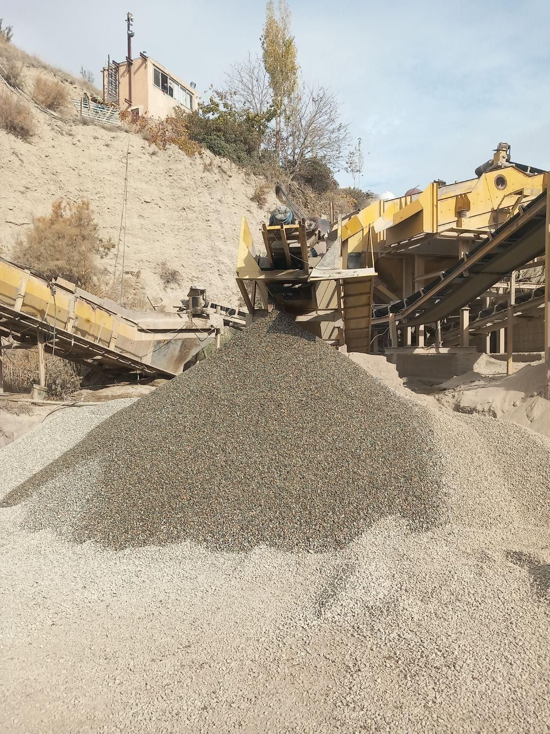 فروش مصالح شن ماسه کود و غیره|مصالح و تجهیزات ساختمان|آبسرد, |دیوار