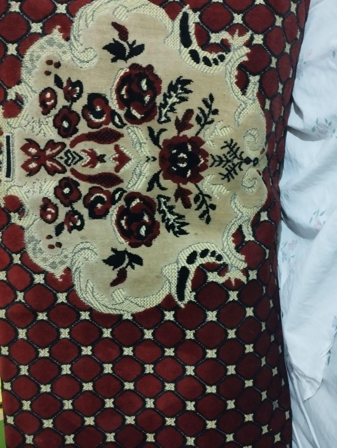 پشتی طرح گل دار|پشتی|سبزوار, هویزه|دیوار