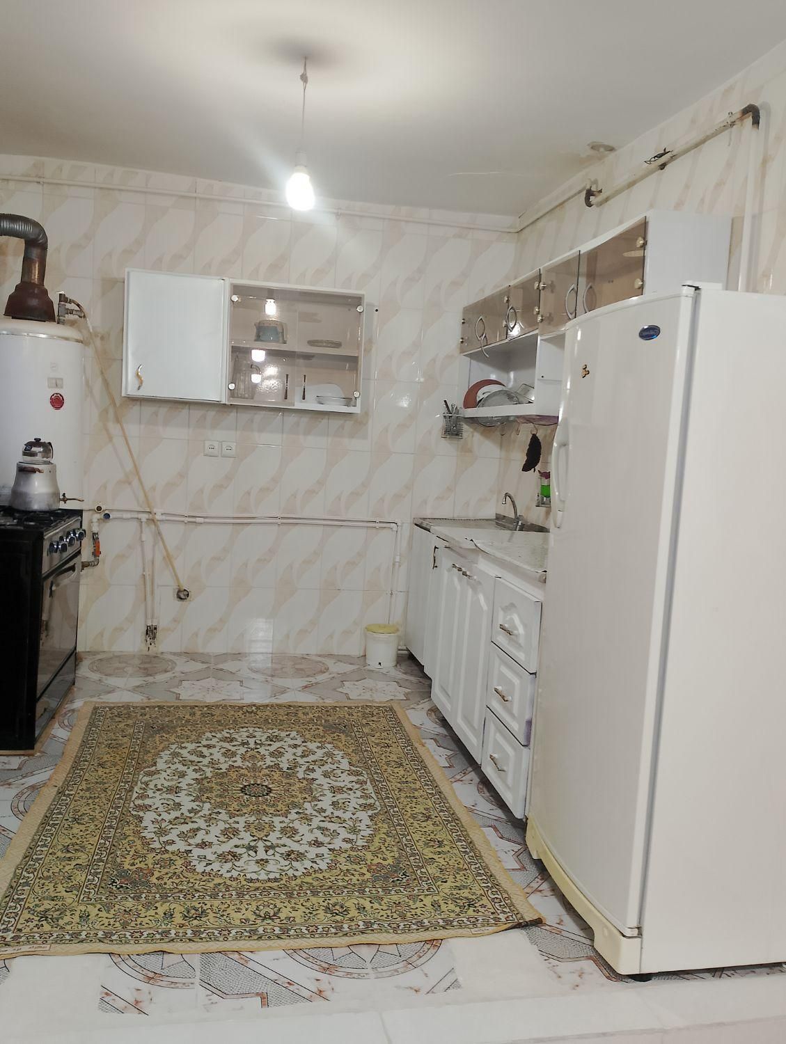 سویت پارکینگ دارنزدیک آبیدرومرکزشهروبیمارستان بعثت|اجارهٔ کوتاه‌مدت آپارتمان و سوئیت|سنندج, |دیوار
