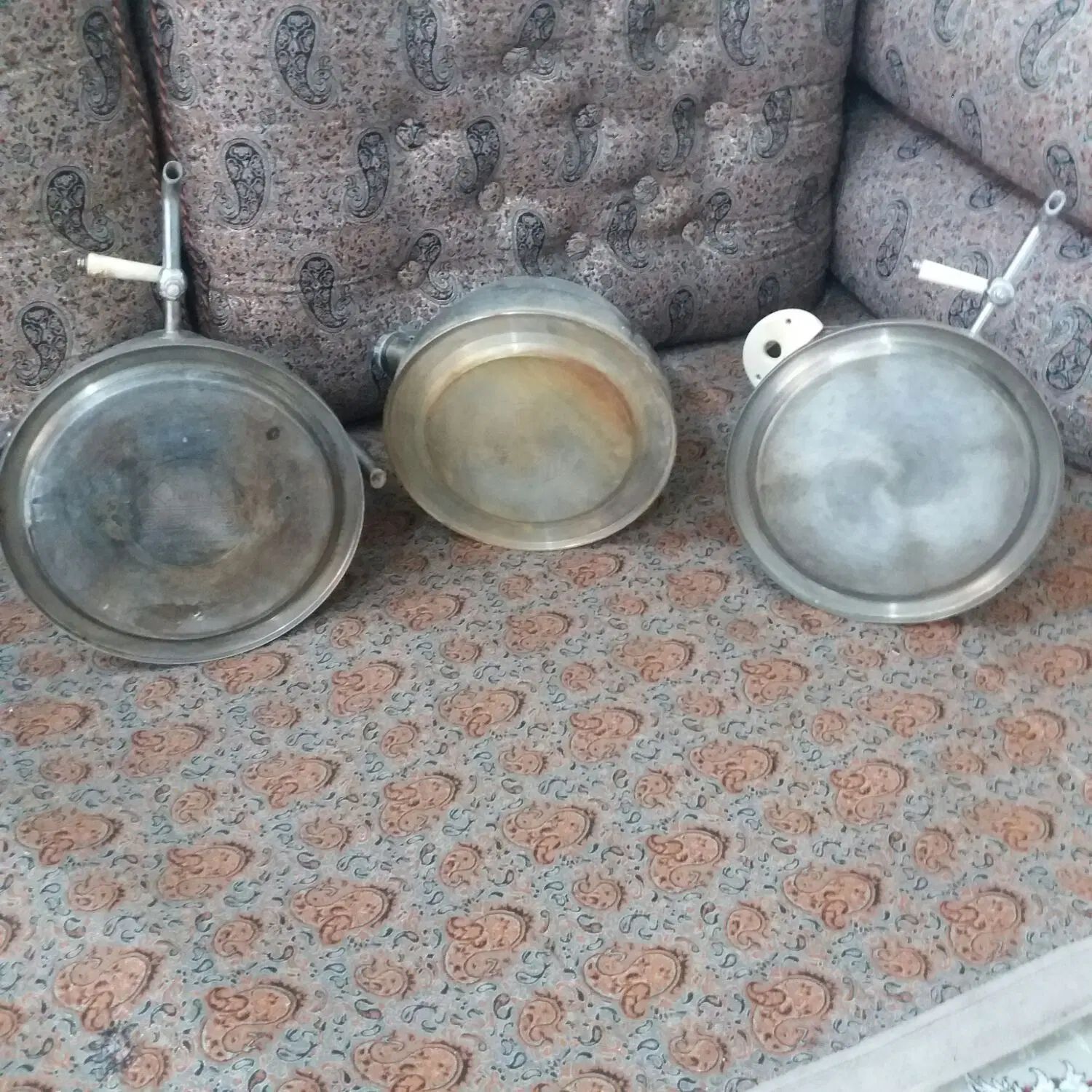 کتری رو گازی / قابلمه کوزه ای/ چرخ گوشت دستی/ هونگ|قوری، کتری، قهوه‌ساز دستی|کرج, شاهین‌ویلا|دیوار