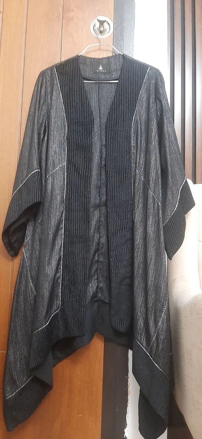 مانتو مجلسی|لباس|رشت, سعدی (تختی)|دیوار