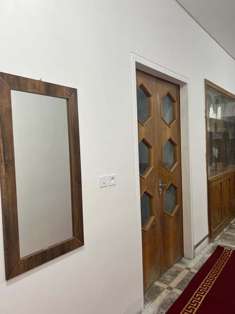 خوابگاه دخترانه تازه تاسیس جنب مترو|اجارهٔ کوتاه‌مدت آپارتمان و سوئیت|شیراز, زند|دیوار
