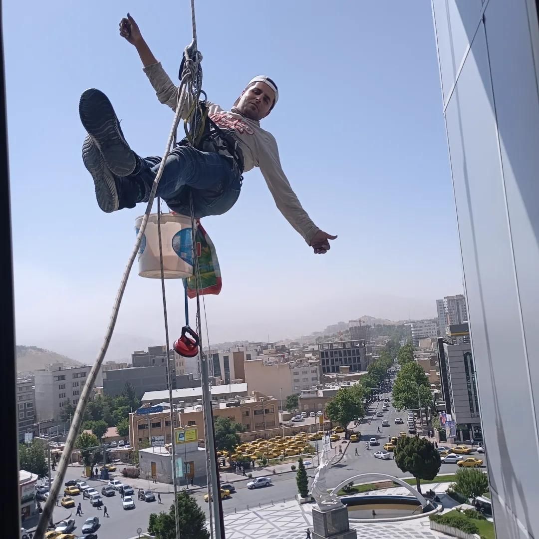 پیچ رولپلاک. نانو خدمات راپل و طناب  بدون داربست.|خدمات پیشه و مهارت|سنندج, |دیوار