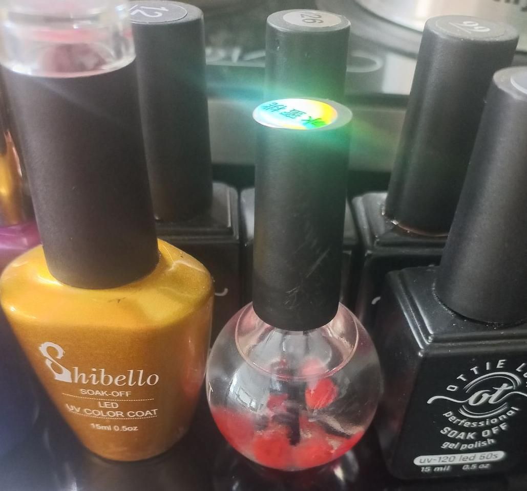 ۵عددلاک ژل ۱عدد لمینت ناخن|آرایشی، بهداشتی، درمانی|رضوانشهر, |دیوار