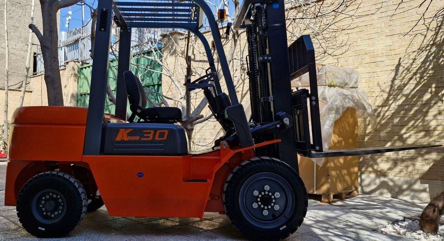 ماشین لیفتراک وارداتی صفر و کارده|ماشینآلات صنعتی|زنجان, |دیوار