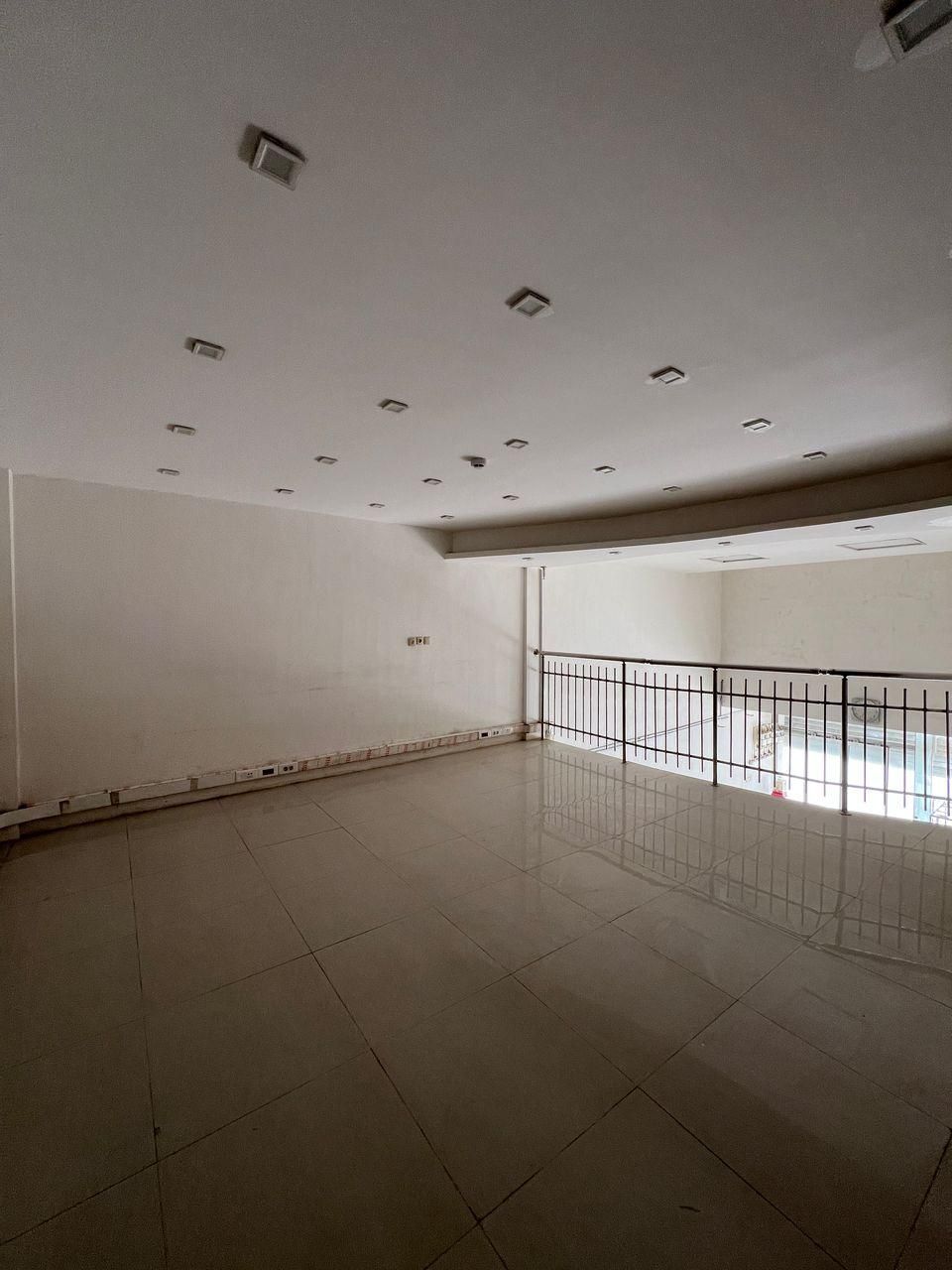 اجاره مغازه ۱۲۵ متری، حاشیه خیابان برنجی ،نوساز|اجارهٔ مغازه و غرفه|بجنورد, |دیوار